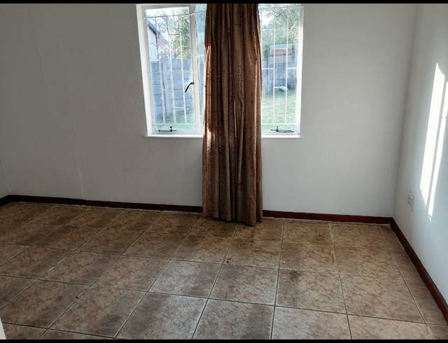 3 bed property to rent in WINCHESTER HILLS